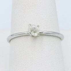 Bague Diamant Brut Solitaire Pour Femme 24 Bague Diamant Brut Solitaire Pour Femme -Vivalatina Boutiqe Bague diamant brut or blanc 1