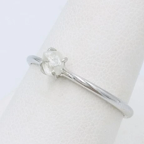 Bague Diamant Brut Solitaire Pour Femme 12 Bague Diamant Brut Solitaire Pour Femme – Image 10