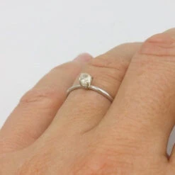 Bague Diamant Brut Solitaire Pour Femme 29 Bague Diamant Brut Solitaire Pour Femme -Vivalatina Boutiqe Bague diamant brut or blanc 6