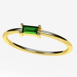 Bague Fine En Or Avec Émeraude En Baguette -Vivalatina Boutiqe Bague emeraude solitaire 3