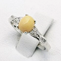 Bague De Fiançailles Opale -Vivalatina Boutiqe Bague fiancailles opale blanche 4
