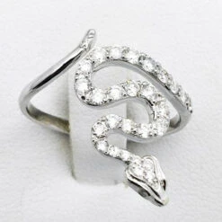 Bague Serpent En Or Et Diamant Pour Femme 27 Bague Serpent En Or Et Diamant Pour Femme -Vivalatina Boutiqe Bague serpent diamant 1 1