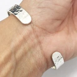 Bracelet Jonc Homme Martelé 18 Bracelet Jonc Homme Martelé -Vivalatina Boutiqe Bracelet jonc homme martele argent 5