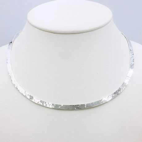 Collier Rigide Martelé 5 Collier Rigide Martelé – Image 3