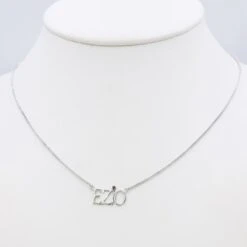 Collier Prénom Personnalisé Diamant 26 Collier Prénom Personnalisé Diamant -Vivalatina Boutiqe Collier prenoms or 18 carats 1