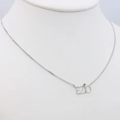 Collier Prénom Personnalisé Diamant 28 Collier Prénom Personnalisé Diamant -Vivalatina Boutiqe Collier prenoms or 18 carats 3