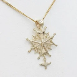 Croix Huguenote En Or 41 Croix Huguenote En Or -Vivalatina Boutiqe Croix huguenote or jaune 2