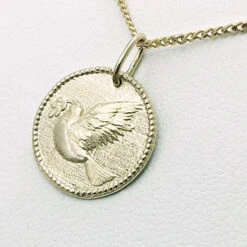 Médaille De Colombe -Vivalatina Boutiqe Medaille colombe 3