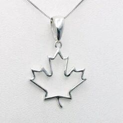 Pendentif Feuille D'Érable Du Canada 22 Pendentif Feuille D'Érable Du Canada -Vivalatina Boutiqe Pendentif canada feuille d erable 6