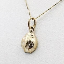 Pendentif Coccinelle En Or 26 Pendentif Coccinelle En Or -Vivalatina Boutiqe Pendentif coccinelle or jaune 3