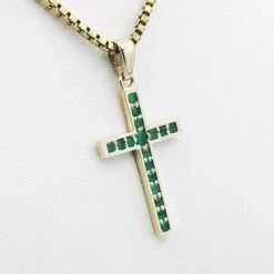 Pendentif Croix Émeraude 15 Pendentif Croix Émeraude -Vivalatina Boutiqe Pendentif croix emeraude 1 1