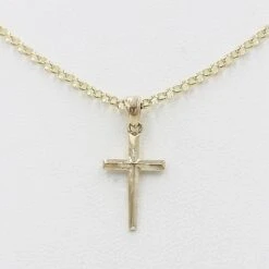 Collier Croix Or -Vivalatina Boutiqe Pendentif croix or jaune 3 dc8f2078 d3d5 4b68 8f2d 270633bf45e1