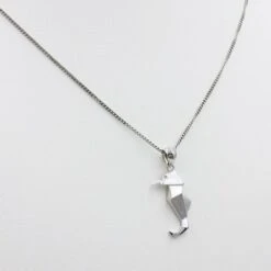 Pendentif Hippocampe En Or 17 Pendentif Hippocampe En Or -Vivalatina Boutiqe Pendentif hippocampe or 6