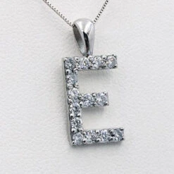 Pendentif Initiale Diamant