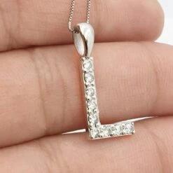 Pendentif Initiale Diamant -Vivalatina Boutiqe Pendentif initial diamant 18