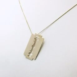 Pendentif Lame De Rasoir En Or 16 Pendentif Lame De Rasoir En Or -Vivalatina Boutiqe Pendentif lame de rasoir 4