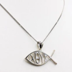 Pendentif Poisson Chrétien ICHTUS -Vivalatina Boutiqe Pendentif poisson christ ichtus or blanc 18 carats 4