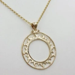 Pendentif Soleil En Or -Vivalatina Boutiqe Pendentif soleil or jaune 1