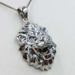 Pendentif Tête De Lion -Vivalatina Boutiqe Pendentif tete lion or 1
