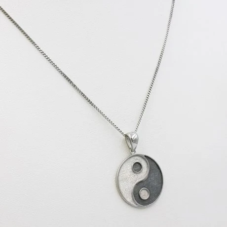 Collier Pendentif Yin Yang En Or 11 Collier Pendentif Yin Yang En Or – Image 9