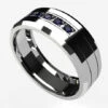 Grosse Alliance Saphirs Bleus Pour Homme -Vivalatina Boutiqe alliancehommesaphirorblanc18carats 1