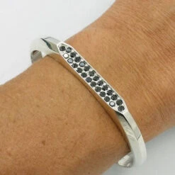 Jonc Pour Homme En Argent Avec Diamants Noirs 12 Jonc Pour Homme En Argent Avec Diamants Noirs -Vivalatina Boutiqe bracelet jonc diamant noir 6