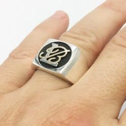 Chevalière Pour Homme En Argent Avec Initiales En Or Ou Platine -Vivalatina Boutiqe chevaliere homme en argent initiale en or 15