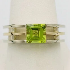 Chevalière Avec Pierre Verte De Péridot 19 Chevalière Avec Pierre Verte De Péridot -Vivalatina Boutiqe chevaliere pierre verte peridot 3