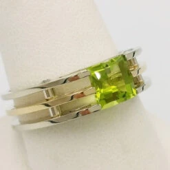 Chevalière Avec Pierre Verte De Péridot 20 Chevalière Avec Pierre Verte De Péridot -Vivalatina Boutiqe chevaliere pierre verte peridot 4