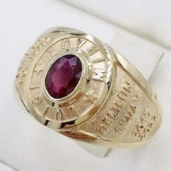 Chevalière Universitaire Sur-Mesure -Vivalatina Boutiqe chevaliere universitaire en or 3