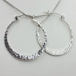 Créoles 30 Mm Or Martelé 11 Créoles 30 Mm Or Martelé -Vivalatina Boutiqe creoles 30 mm or blanc 18k martele 3