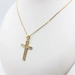 Croix En Or 18 Carats Pour Homme 21 Croix En Or 18 Carats Pour Homme -Vivalatina Boutiqe croixhommeorjaune18carats 4