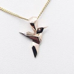 Collier & Pendentif Colibri En Or -Vivalatina Boutiqe pendentif colibri or 2