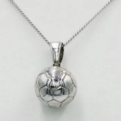 Collier Et Pendentif Ballon De Foot En Or -Vivalatina Boutiqe pendentif ballon foot or blanc 18 carats 1 Copy