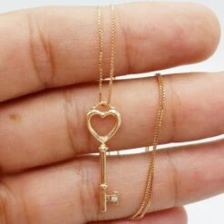 Pendentif Clef En Or -Vivalatina Boutiqe pendentif cle or rose 6