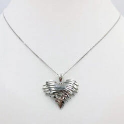 Pendentif Coeur En Or 18 Carats 18 Pendentif Coeur En Or 18 Carats -Vivalatina Boutiqe pendentif coeur original or blanc 18k 2