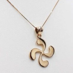 Pendentif Croix Basque Or -Vivalatina Boutiqe pendentif croix basque en or rose 18 carats 2