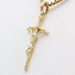 Pendentif Croix Christ En Or -Vivalatina Boutiqe pendentif croix christ or 2
