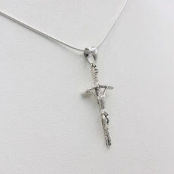 Pendentif Croix Christ En Or -Vivalatina Boutiqe pendentif croix christ or 6