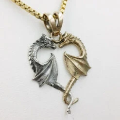 Pendentif Dragon En Or -Vivalatina Boutiqe pendentif dragon 1