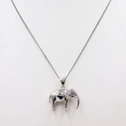 Collier Pendentif Élephant Or -Vivalatina Boutiqe pendentif elephant or blanc 18 carats 3