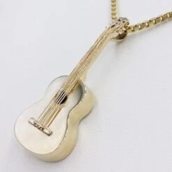 Pendentif Guitare En Or -Vivalatina Boutiqe pendentif guitare 4 min