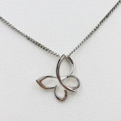 Pendentif Papillon En Or 18 Carats -Vivalatina Boutiqe pendentif papillon or blanc 2