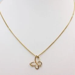 Pendentif Papillon En Or 18 Carats -Vivalatina Boutiqe pendentif papillon or jaune 3