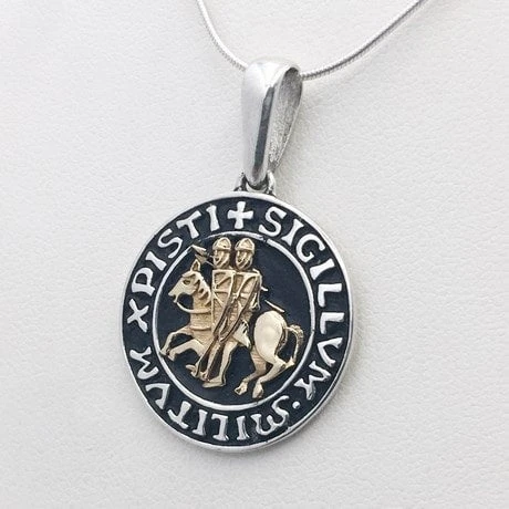 Pendentif Templier En Or 4 Pendentif Templier En Or – Image 2