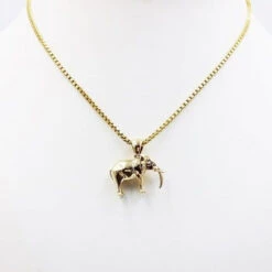 Collier Pendentif Élephant Or -Vivalatina Boutiqe pendentifelephantorjaune18carats 1