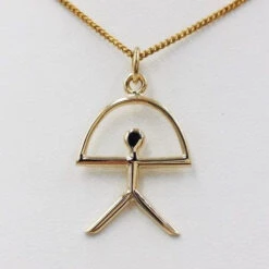 Pendentif Indalo En Or 11 Pendentif Indalo En Or -Vivalatina Boutiqe pendentifindaloenorjaune18carats 3