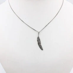 Pendentif Plume En Or 20 Pendentif Plume En Or -Vivalatina Boutiqe pendentifplumeorblanc18carats 6