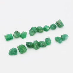 Émeraude Brute -Vivalatina Boutiqe pierre emeraude brute 3