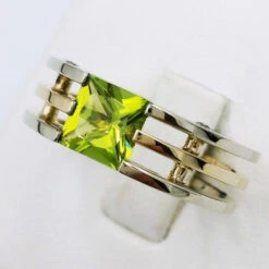 Pierre De Péridot Verte Naturelle -Vivalatina Boutiqe prix bague pierre peridot 3